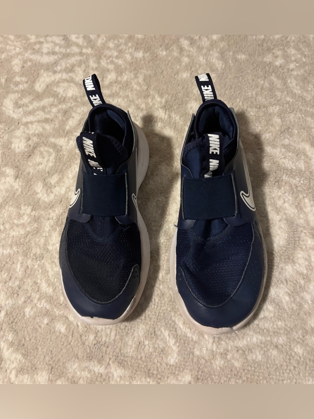 Nike Kids' Navy Blue and White Slip-On Athletic Boy Shoes in Boys Size 3 - Picture 6 of 8